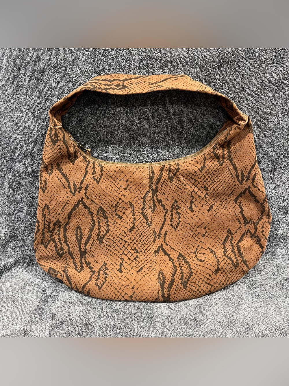 Universal Thread soft hobo handbag shoulder bag